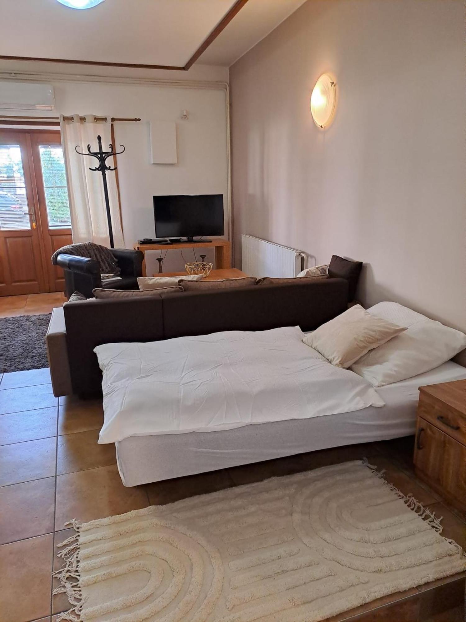 Apartman Romana Postorna Exterior foto